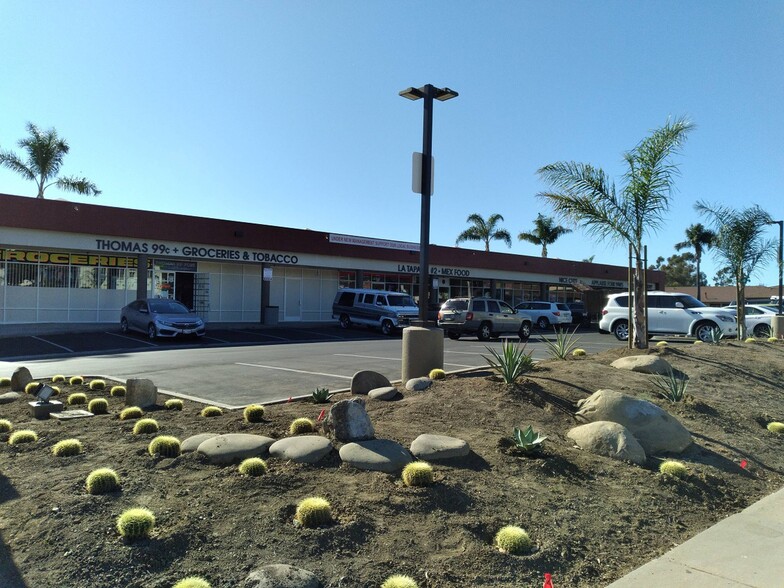 1700 E Thompson Blvd, Ventura, CA for rent - Building Photo - Image 2 of 12