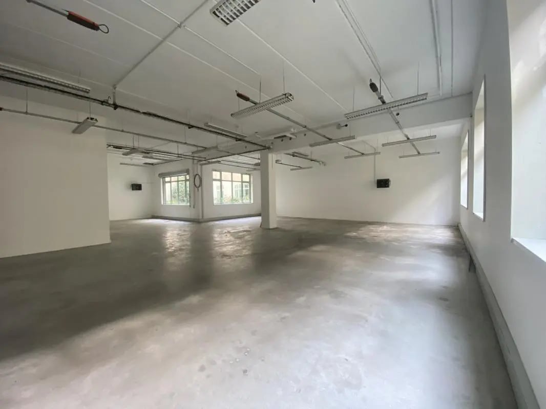 Light Industrial in Chevilly-Larue to rent Interior Photo- Image 1 of 4