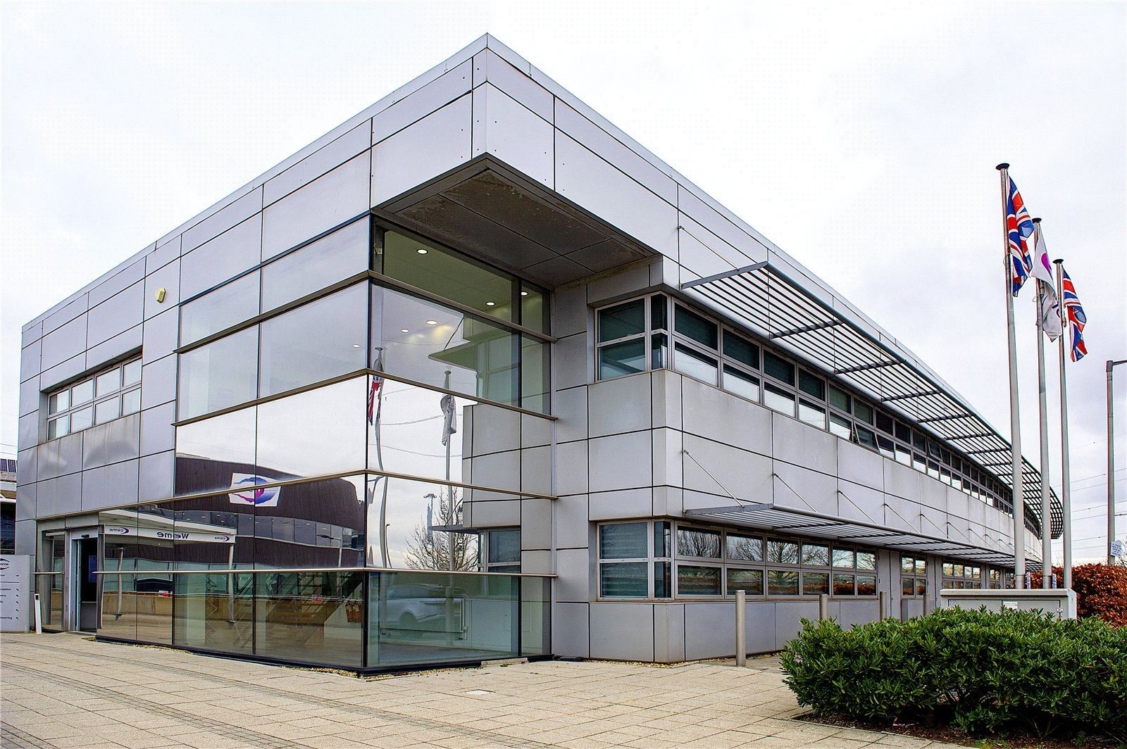 Marsh Way, Rainham to rent Building Photo- Image 1 of 3