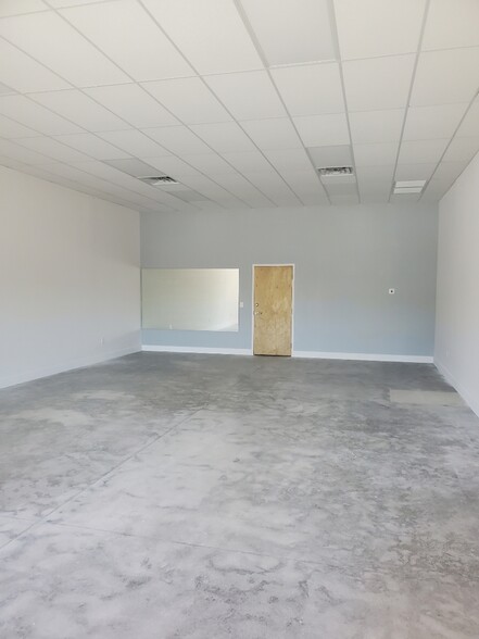 10650 Metro Pky, Fort Myers, FL for rent - Building Photo - Image 2 of 7