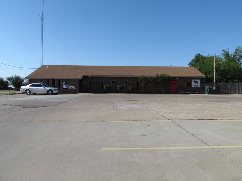 3510 SW J Ave, Lawton, OK for sale - Building Photo - Image 1 of 1