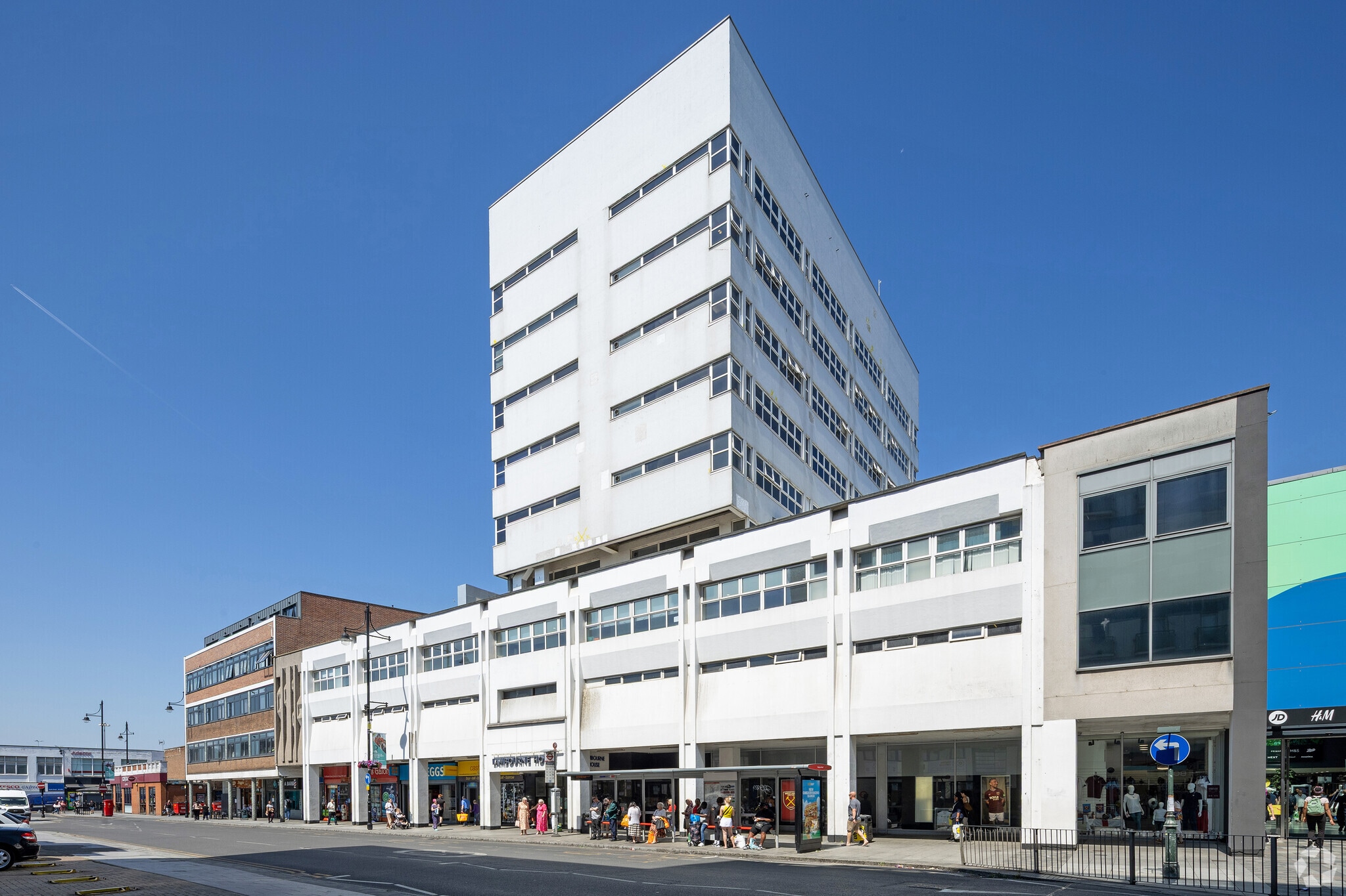 7 Western Rd, Romford to rent Primary Photo- Image 1 of 5