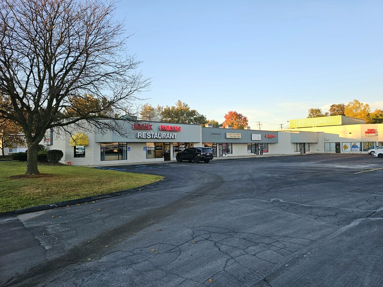 32683-32747 Mound Rd, Warren, MI for rent - Building Photo - Image 3 of 5