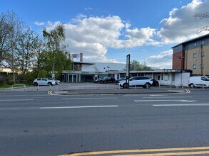 Newport Rd, Stafford to rent Building Photo- Image 2 of 2