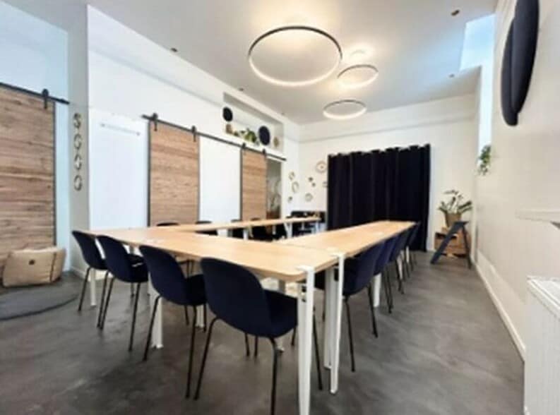 Office in Lyon for sale - Building Photo - Image 3 of 5