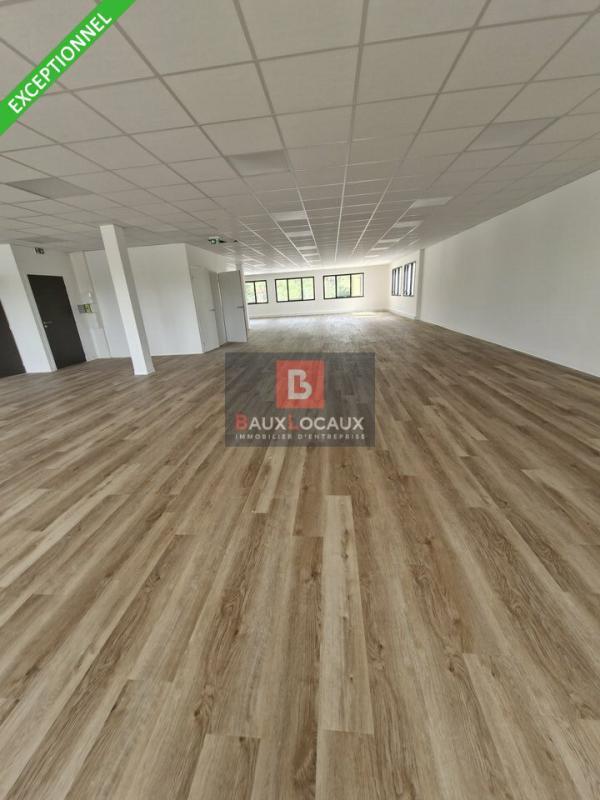 Office in Éguilles for sale Interior Photo- Image 1 of 12