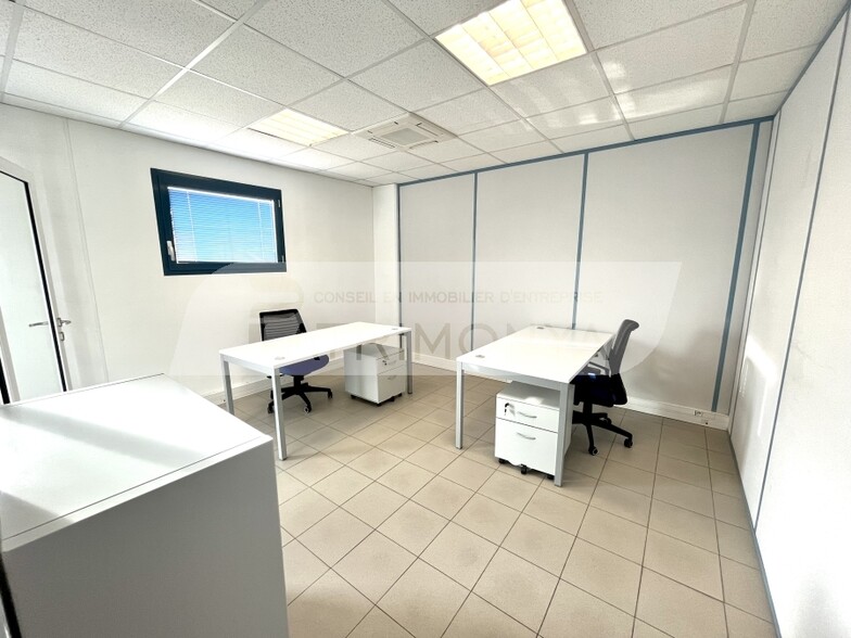 Office in Marseille to rent - Interior Photo - Image 3 of 7