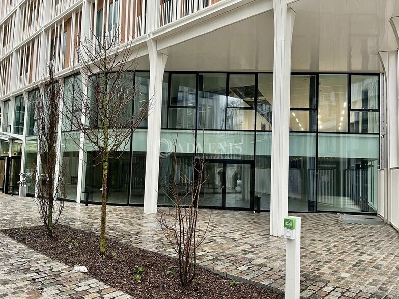 2026 Boulevard De La Défense, Nanterre to rent - Building Photo - Image 1 of 12