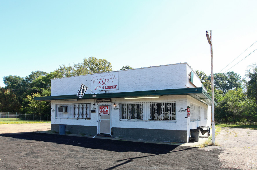 3002 Terry Rd, Jackson, MS for rent - Primary Photo - Image 1 of 6