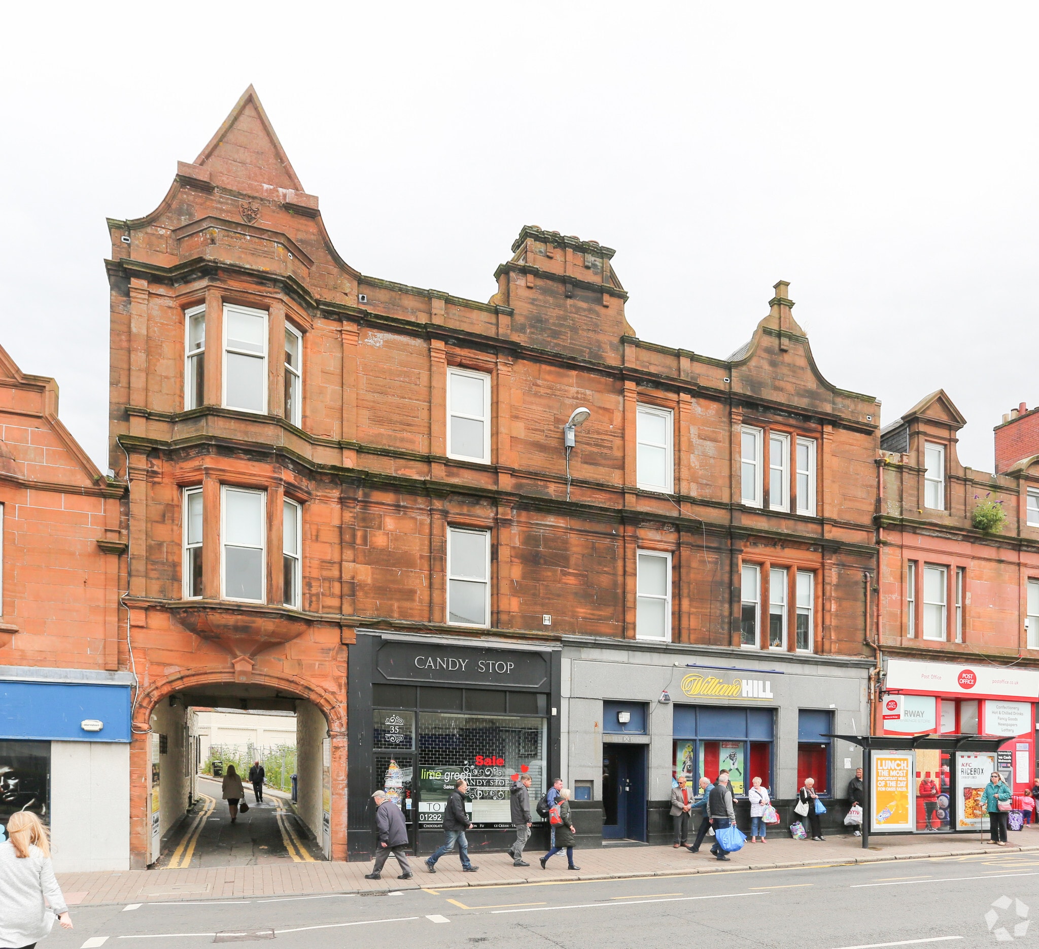 37-39 Burns Statue Sq, Ayr to rent Primary Photo- Image 1 of 3