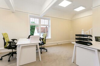 Amersham Rd, High Wycombe to rent Interior Photo- Image 2 of 7