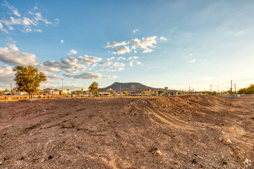 108 E Lake Mead Pky, Henderson, NV for sale - Primary Photo - Image 1 of 1