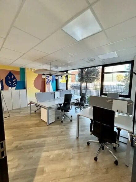 Office in Mauguio to rent - Building Photo - Image 1 of 30