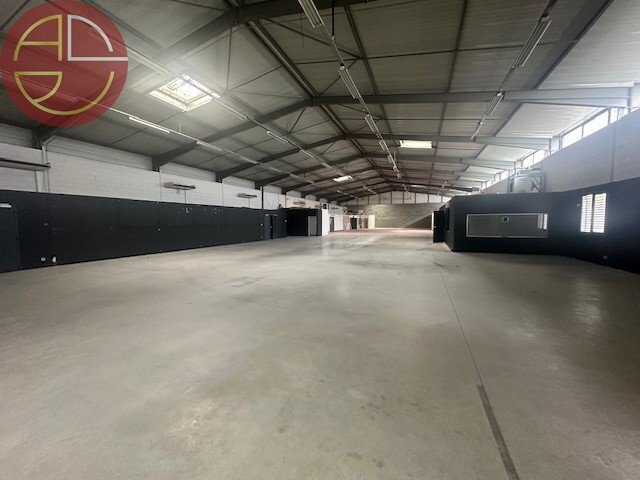 Industrial in Toulouse to rent - Building Photo - Image 3 of 5