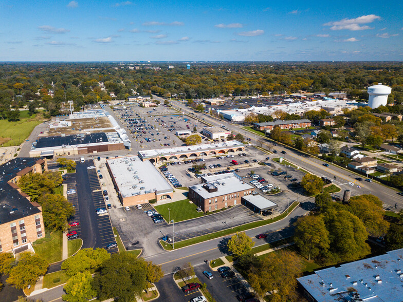 1100-1190 S Elmhurst Rd, Mount Prospect, IL for rent - Building Photo - Image 1 of 5