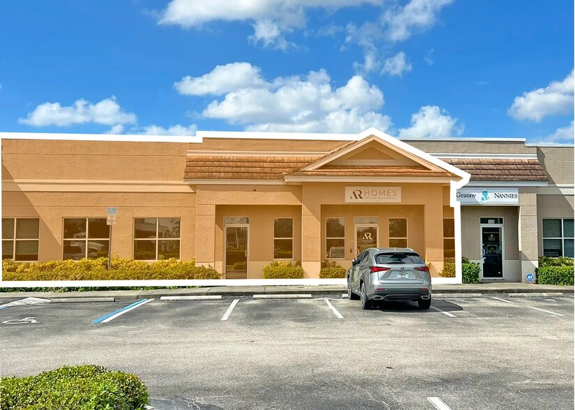 4300 Ford St, Fort Myers, FL for rent - Building Photo - Image 1 of 6