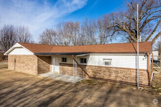 221 S Elder St, Buffalo, MO for rent Primary Photo- Image 1 of 7