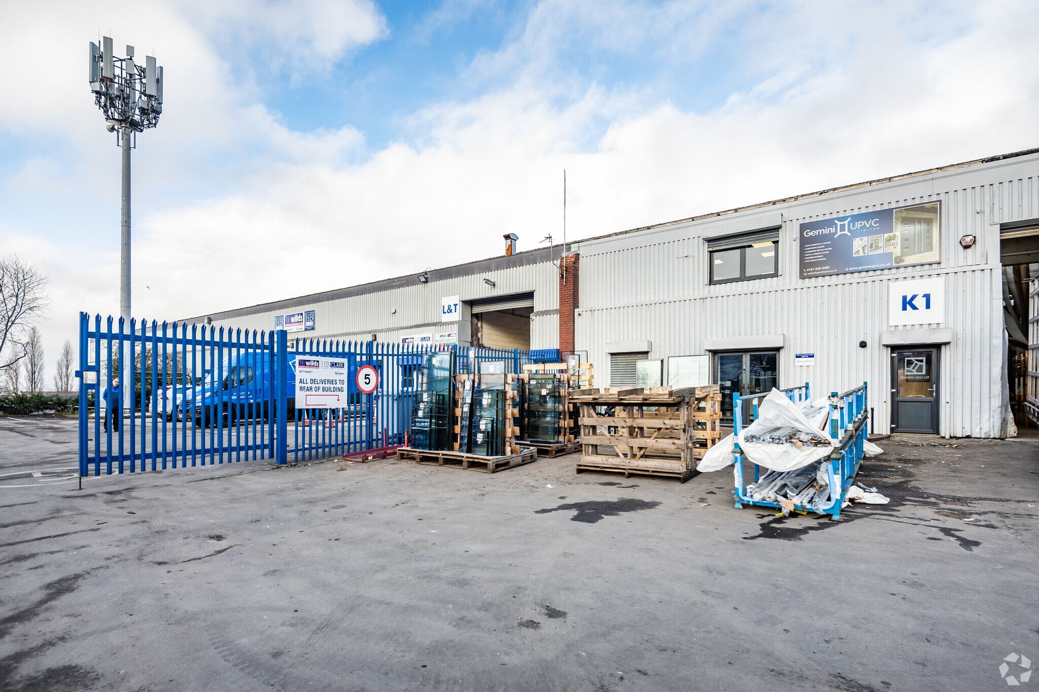 Arkwright St St, Oldham for sale Primary Photo- Image 1 of 1