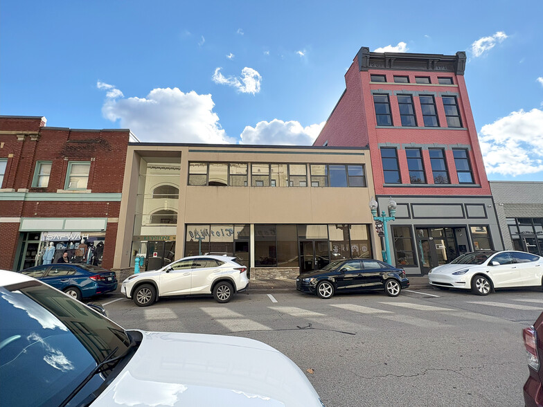 32 E Main St, Carnegie, PA for rent - Building Photo - Image 1 of 3