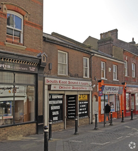 46 High Town Rd, Luton to rent - Primary Photo - Image 1 of 1