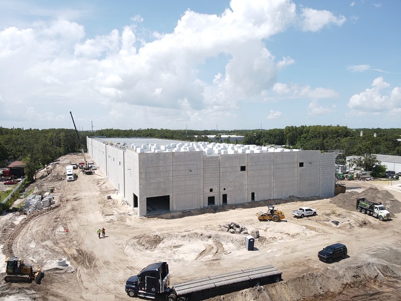 4908 W Linebaugh Ave, Tampa, FL to rent - Construction Photo - Image 1 of 3