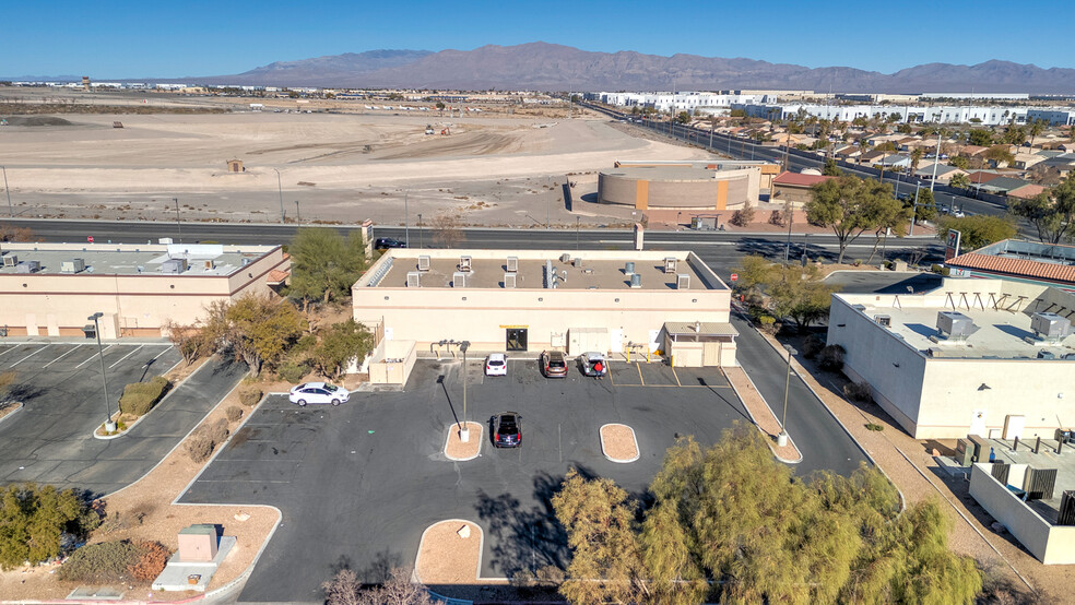 2991 W Lake Mead Blvd, North Las Vegas, NV for rent - Building Photo - Image 3 of 7