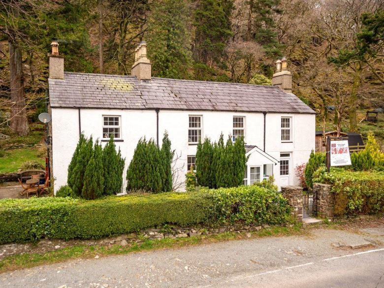 Bryn Dinas, Caernarfon for sale - Primary Photo - Image 1 of 1