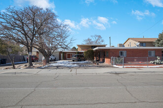 1111 Arizona St SE, Albuquerque, NM for sale Primary Photo- Image 1 of 1