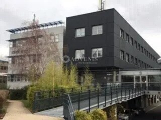 Office in Poissy to rent Primary Photo- Image 1 of 6