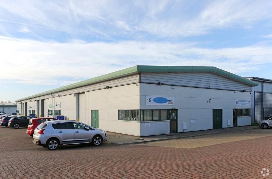 Boothroyds Way, Pontefract to rent - Primary Photo - Image 1 of 4