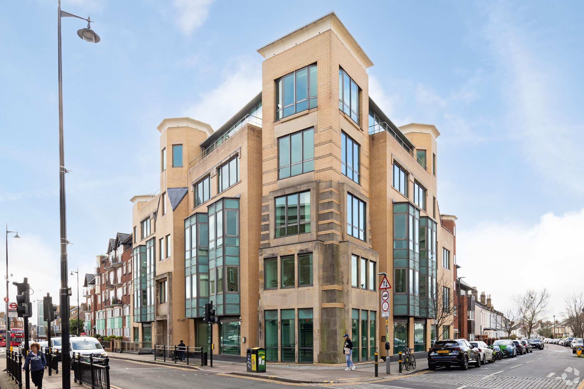 41-47 Hartfield Rd, London for sale Primary Photo- Image 1 of 1