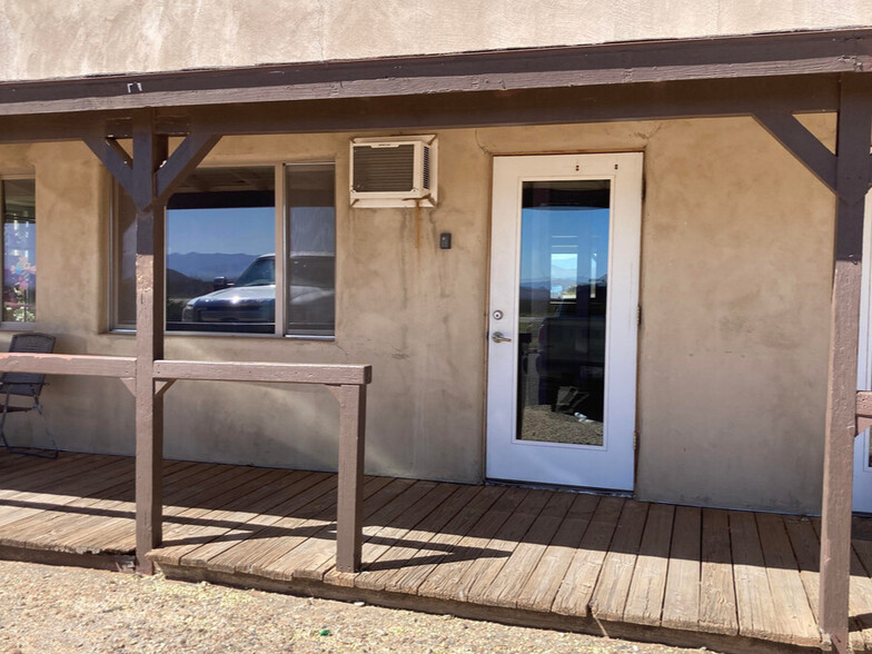 105 N Frontage Rd, Pearce, AZ for rent - Building Photo - Image 1 of 10