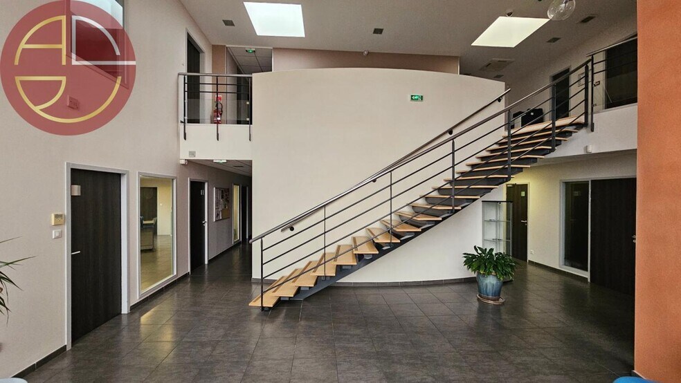 Industrial in Plaisance-du-Touch for sale - Interior Photo - Image 3 of 7
