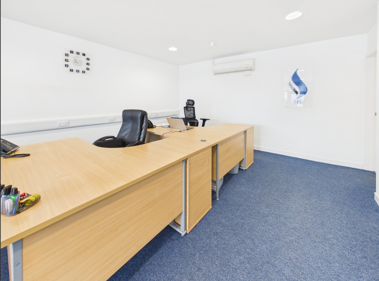 2 Perimeter Rd, Elgin to rent Interior Photo- Image 1 of 6