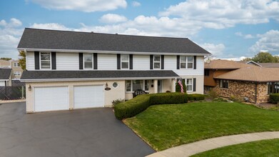 16514 Crescent Ave, Tinley Park, IL for sale Primary Photo- Image 1 of 2