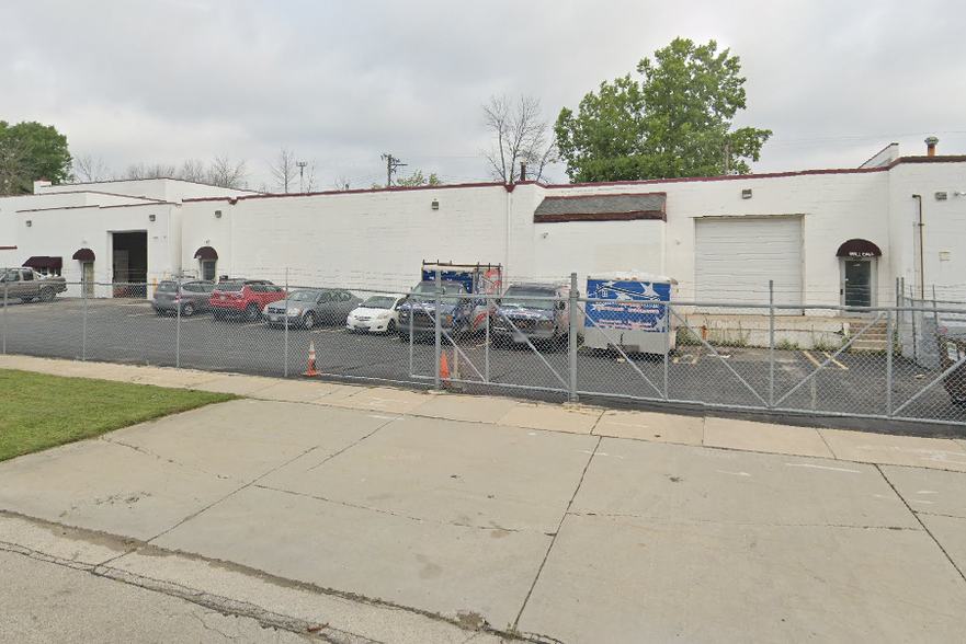 7820 W Florist Ave, Milwaukee, WI for sale - Building Photo - Image 1 of 1