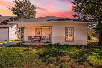 1228 NW 92nd St, Oklahoma City, OK for sale Primary Photo- Image 1 of 3