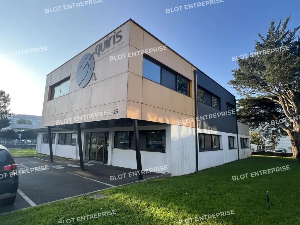 Location Bureaux 612 m² - Photo 1