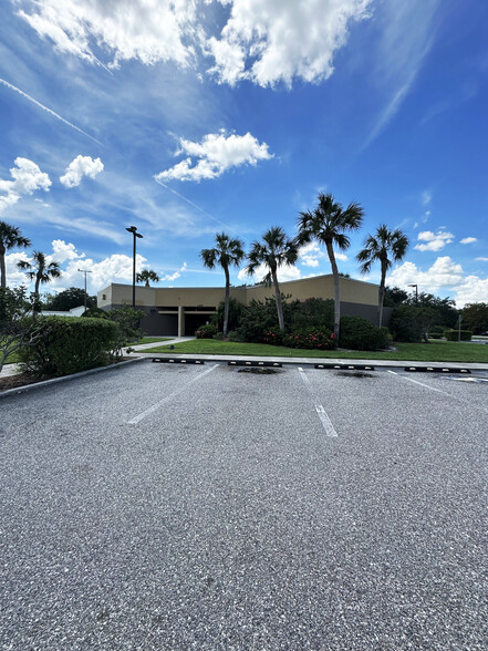 1199 N Beneva Rd, Sarasota, FL for sale - Primary Photo - Image 1 of 5