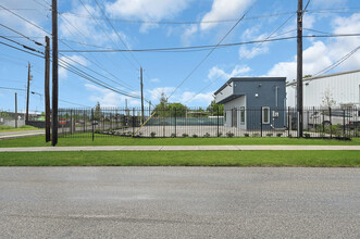 10751 Almeda Genoa rd, Houston, TX for rent Building Photo- Image 2 of 20