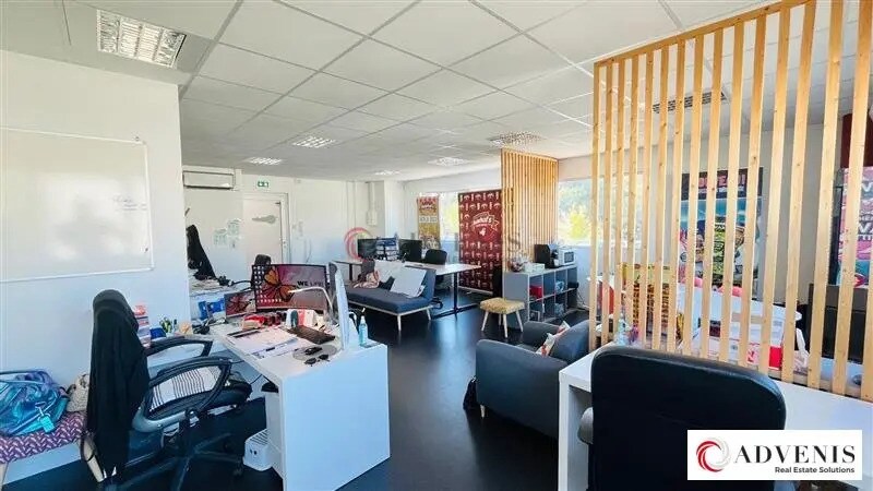 Office in Mérignac to rent - Interior Photo - Image 3 of 12