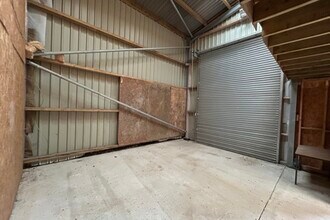 Quarry Lane Yard, Penzance to rent Interior Photo- Image 1 of 10