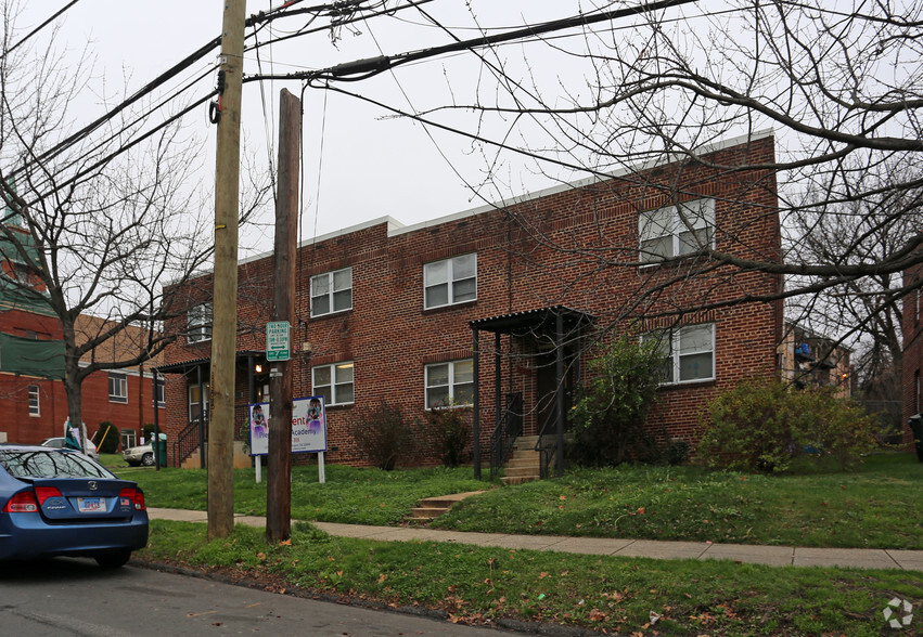 227 42nd St NE, Washington, DC for sale - Primary Photo - Image 1 of 1