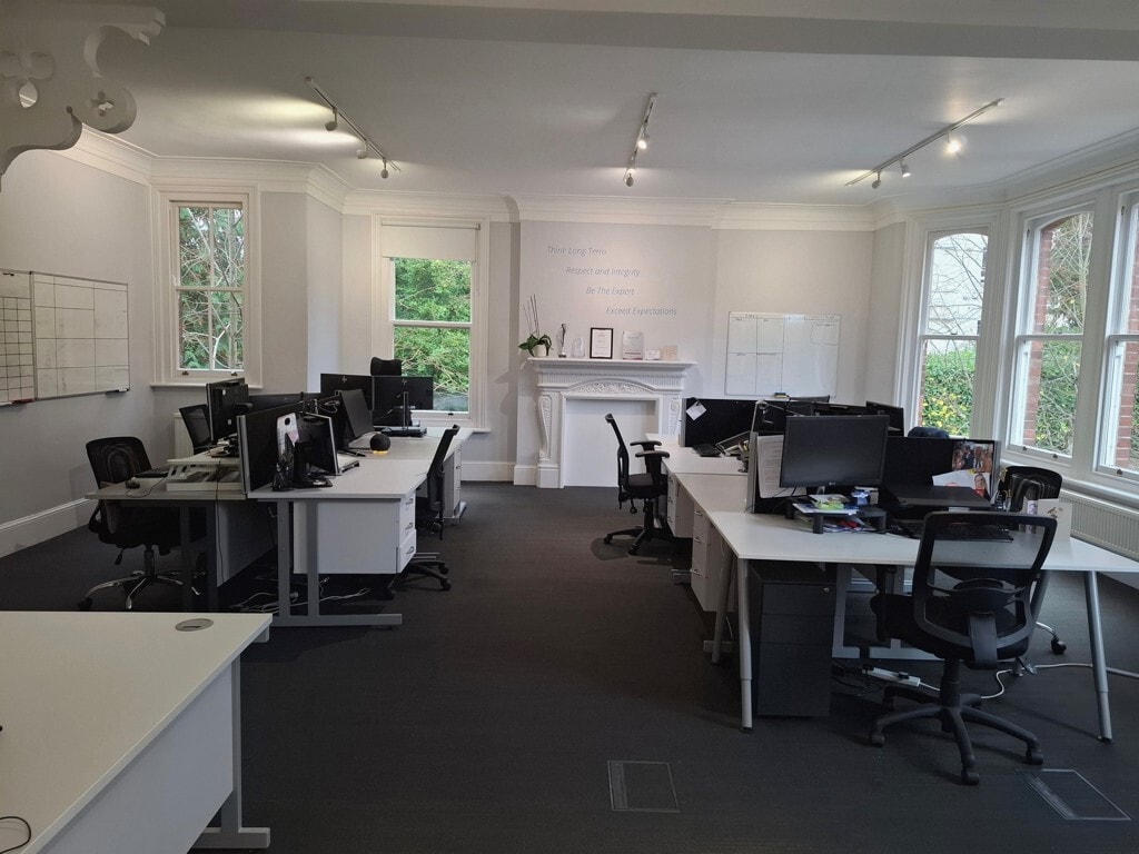 11-13 Lonsdale Gdns, Tunbridge Wells, KEN TN1 1NU - Unit F1 - - Interior Photo - Image 2 of 3