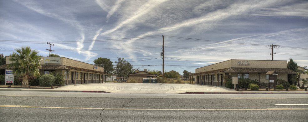 909-917 Inyokern Rd, Ridgecrest, CA for rent - Building Photo - Image 1 of 1