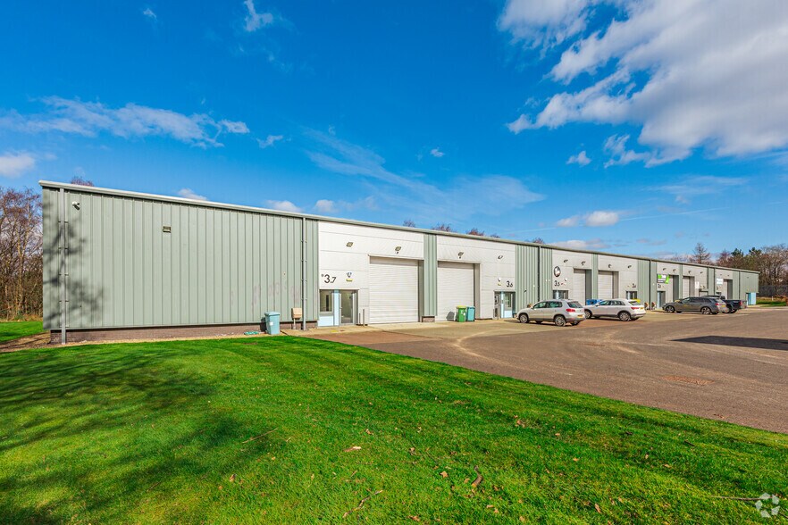 Starling Way, Bellshill to rent - Building Photo - Image 1 of 2