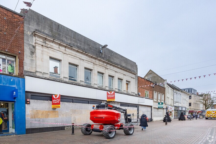31-33 Gaolgate St, Stafford to rent - Building Photo - Image 1 of 2