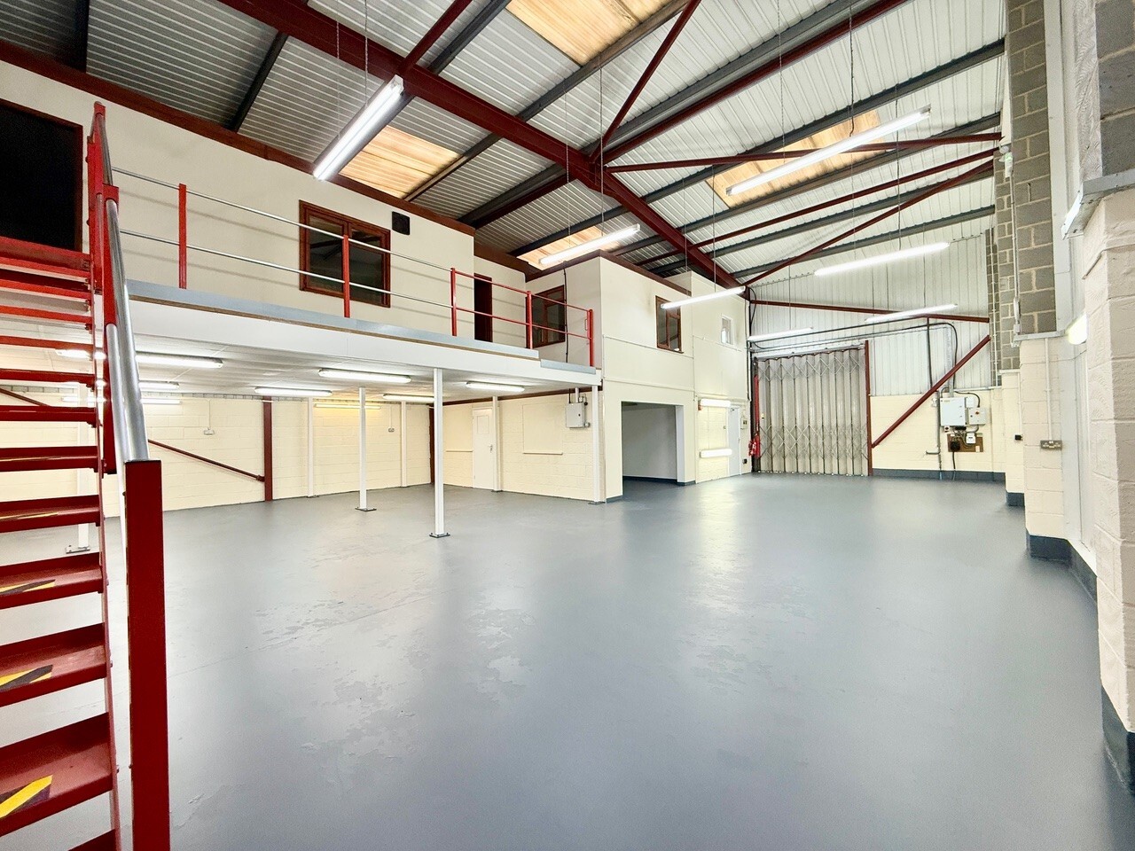 1 Kingsfield Clos, Northampton to rent Interior Photo- Image 1 of 2