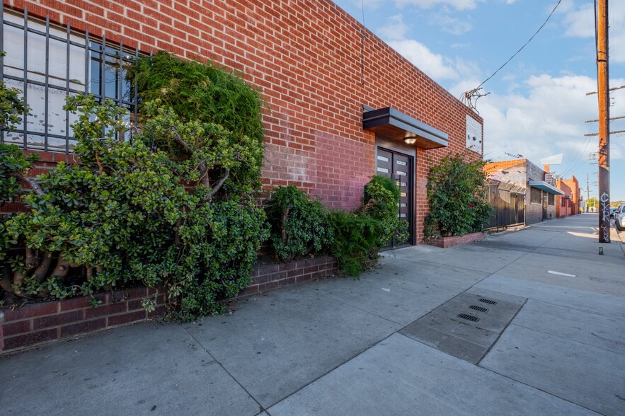 12010 Vose St, North Hollywood, CA for sale - Building Photo - Image 2 of 24