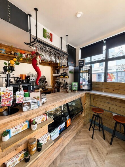 21 Morpeth St, Newcastle Upon Tyne for sale - Building Photo - Image 2 of 3